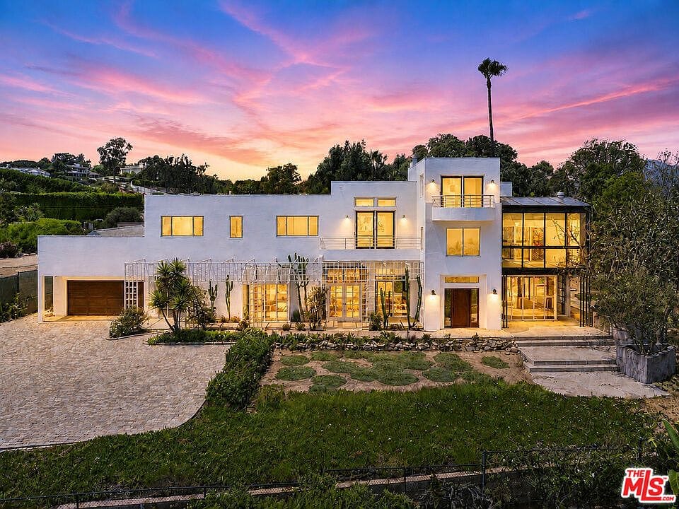golden-hour front elevation on Cliffside