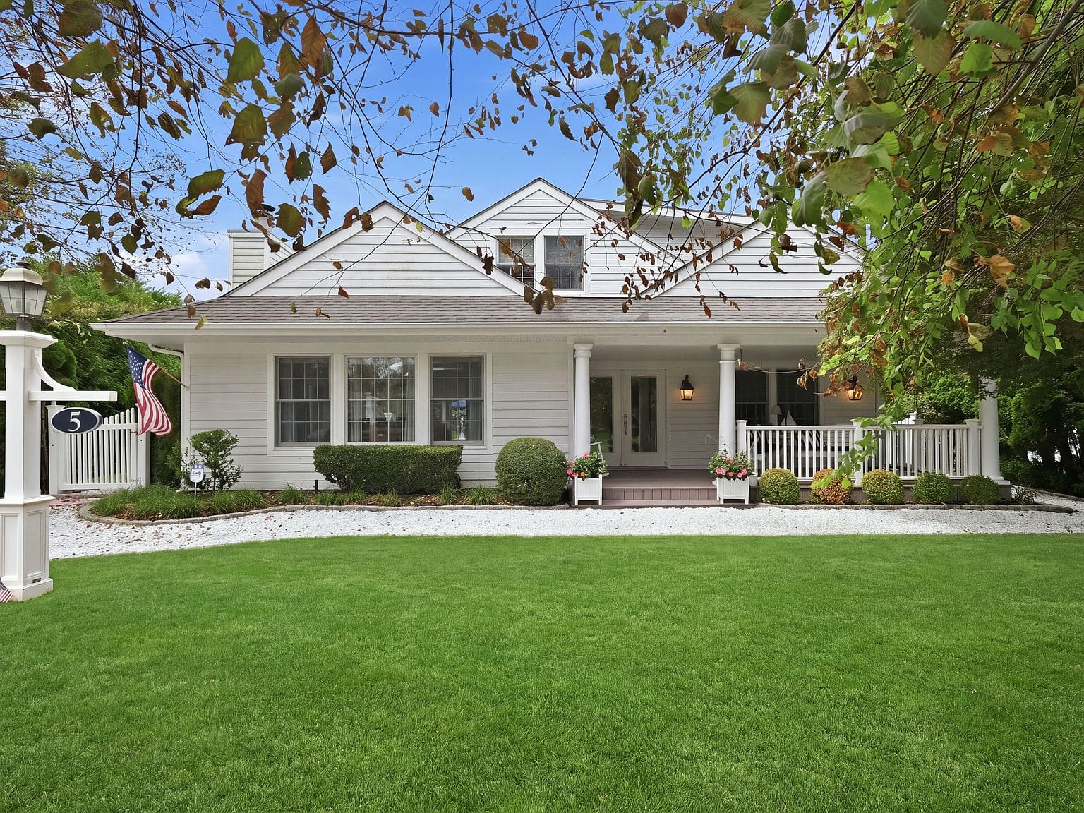Hamptons residence and manicured lawn